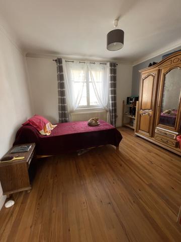 Amiens (80090) Maison spacieuse de 141 m² avec 4 chambres sur terrain arboré de 1493 m²