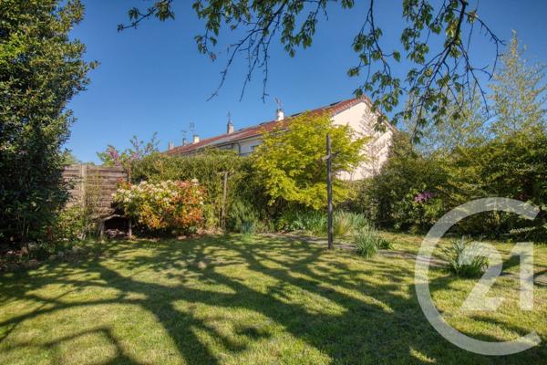 Maison à vendre  6 pièces - 118,99 m 2   ERMONT  - 95