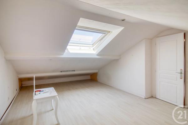 Maison à vendre  6 pièces - 118,99 m 2   ERMONT  - 95
