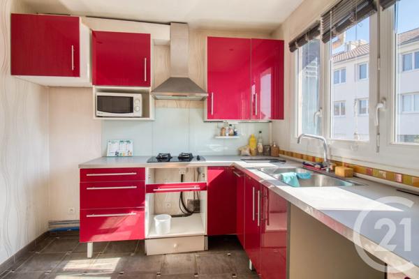 Maison à vendre  6 pièces - 118,99 m 2   ERMONT  - 95
