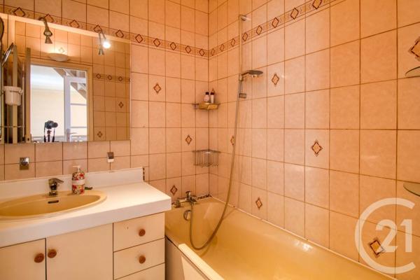 Maison à vendre  6 pièces - 118,99 m 2   ERMONT  - 95