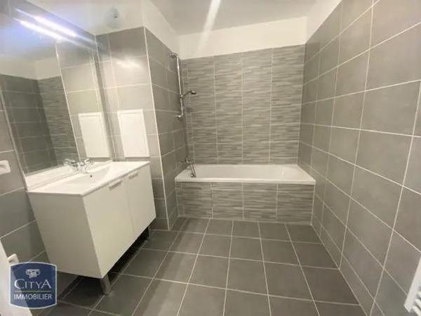Appartement à louer 3 pièces 59.19m² Bondy (93140)