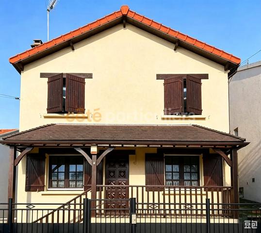 Vente
                Maison110 m² - 5 Pièces -
                    BOBIGNY (93000)