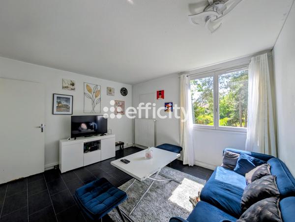 Appartement
         2 pièces
        - 50 m² 129 500 € *