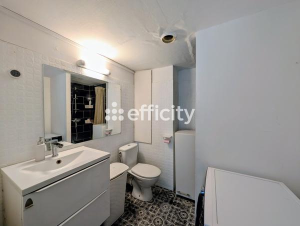 Appartement
         2 pièces
        - 50 m² 129 500 € *
