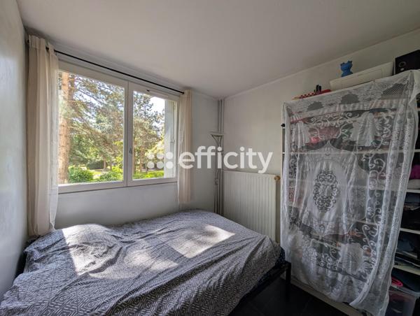 Appartement
         2 pièces
        - 50 m² 129 500 € *