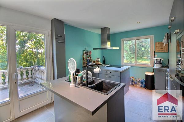 Maison Lapalud 4 pièce(s) 125 m2