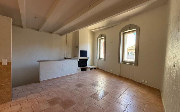 Maison à louer    5 pièces •  Solliès-Pont