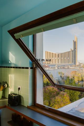 ANCIEN HÔTEL PARTICULIER AVEC ROOFTOP REMARQUABLE DES ANNÉES 50 AU PRIX DE 895 000 € HAI