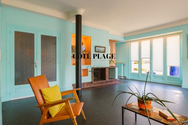 ANCIEN HÔTEL PARTICULIER AVEC ROOFTOP REMARQUABLE DES ANNÉES 50 AU PRIX DE 895 000 € HAI