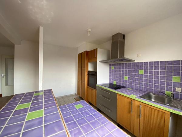 A LOUER : T2 à LILLE • Rue du Chevalier Français - SAINT-MAURICE PELLEVOI • 883 € CC • Réf. 27-001