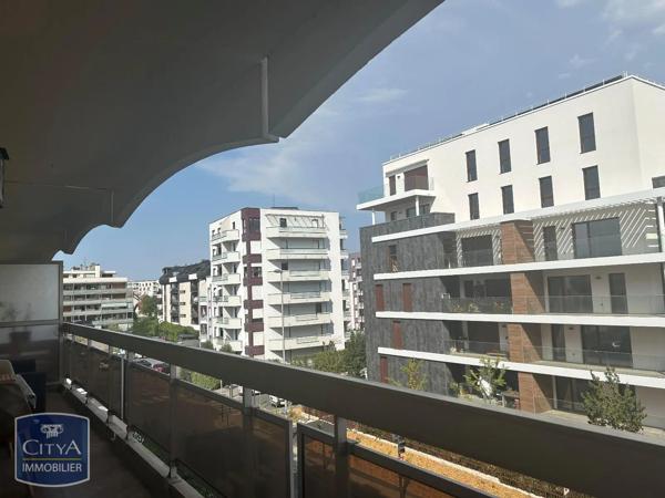 Appartement à louer 3 pièces 65.95m² Annemasse (74100)
