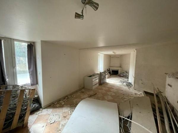 Maison à vendre    1 pièce •  Tocane-Saint-Apre