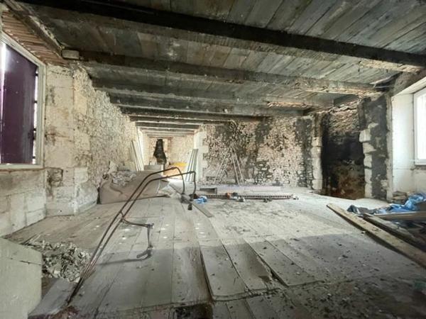 Maison à vendre    1 pièce •  Tocane-Saint-Apre