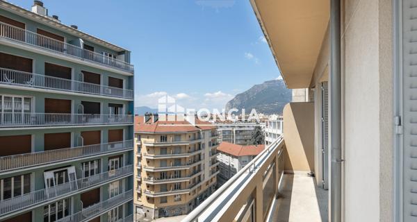 À vendre Appartement 2 pièces 64 m² - Grenoble 38000
