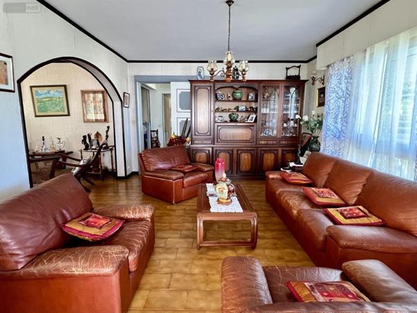 Maison individuelle à vendre à Saint-Pierre à la Réunion (97410), ref : 97404/18   
Condé concession