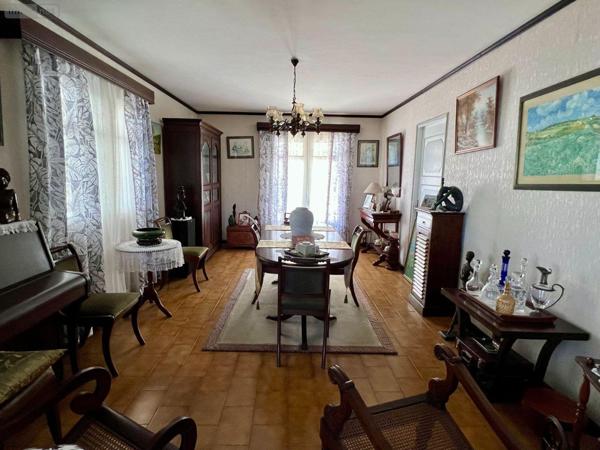 Maison individuelle à vendre à Saint-Pierre à la Réunion (97410), ref : 97404/18   
Condé concession