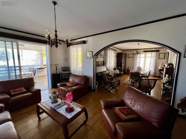 Maison individuelle à vendre à Saint-Pierre à la Réunion (97410), ref : 97404/18   
Condé concession