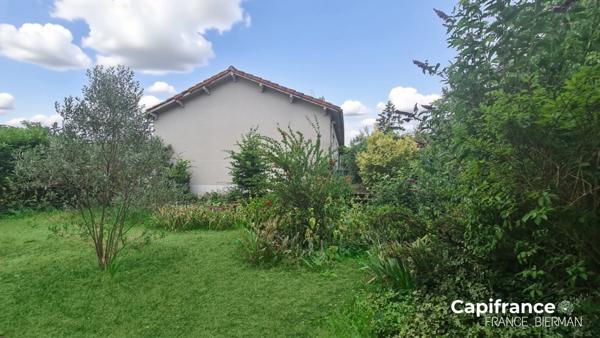 🏡 Maison non mitoyenne avec beau jardin – à 20 min à pied du centre-ville de Niort