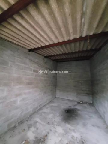 Vente Garage 18 m2 à Saint-Jean-d'Angély