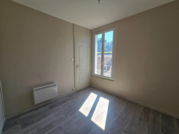 Appartement Provins 3 pièces 2 chambres / 2 remises / atelier PARIS 80 KM !