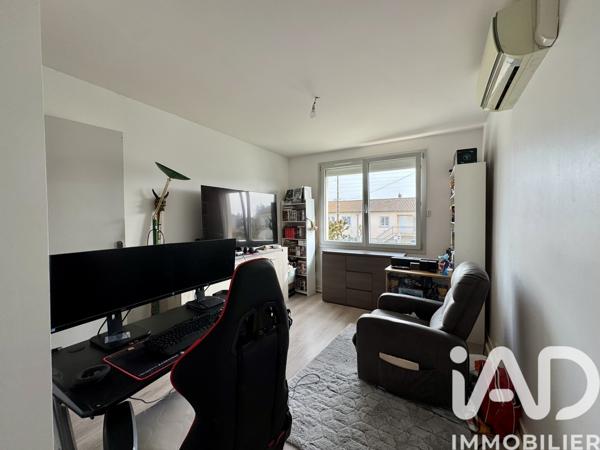 Maison à vendre 5 pièces 128,6 m² Saint-Maixent-l'École
