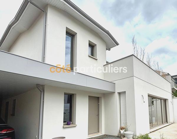 Vente
                Maison140 m² - 5 Pièces -
                    LE BOUSCAT (33110)