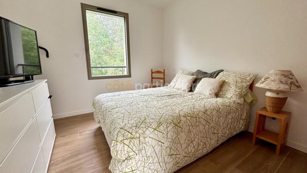 Vente
                Maison140 m² - 5 Pièces -
                    LE BOUSCAT (33110)