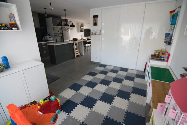Belle maison meublée 3 chambres avec jardin – Pregnin