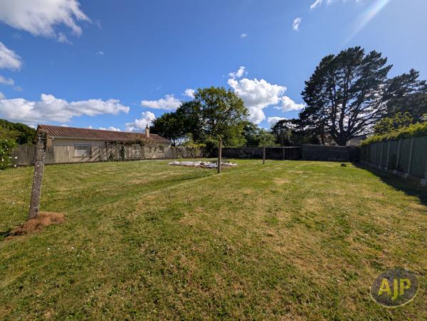 Vente terrain Rocheserviere : 60 940 € - AJP Immobilier Vieillevigne