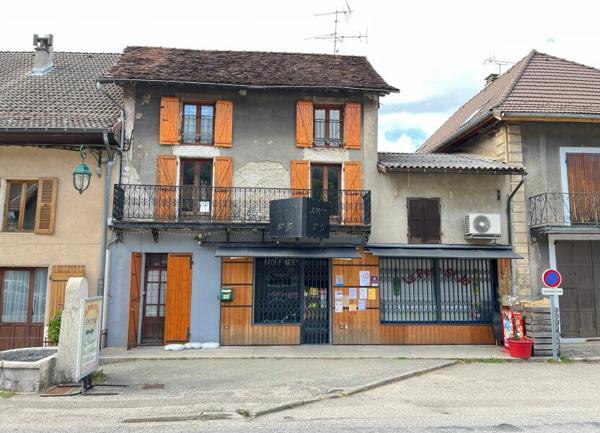 Immeuble à vendre    4 pièces • 134,50 m2 Saint-Joseph-de-Rivière