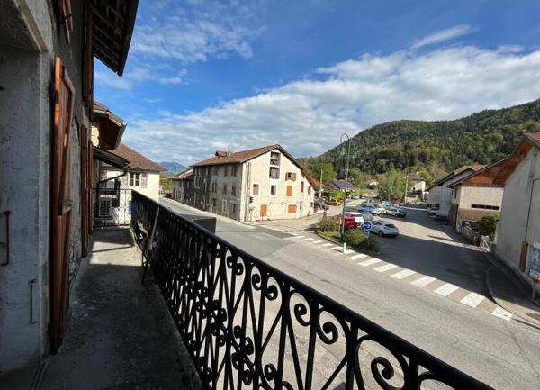 Immeuble à vendre    4 pièces • 134,50 m2 Saint-Joseph-de-Rivière