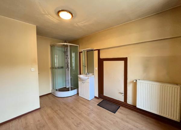 Immeuble à vendre    4 pièces • 134,50 m2 Saint-Joseph-de-Rivière