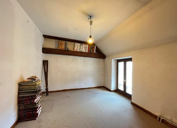 Immeuble à vendre    4 pièces • 134,50 m2 Saint-Joseph-de-Rivière