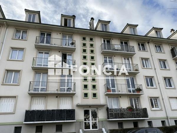 Location Appartement 5 pièces 83.3 m² - 12 QUAI GALBRAITH Chateau Thierry 02400
