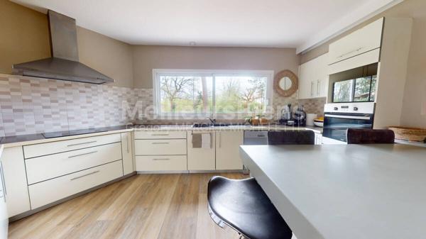 Villa architecte 300 m2 sur 4528 m2