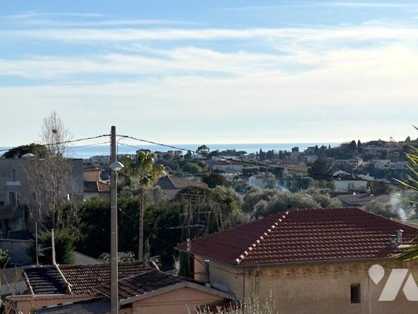 Saint Antoine 3p traversant a moderniser ,vue mer, terrasse et garage fermé.