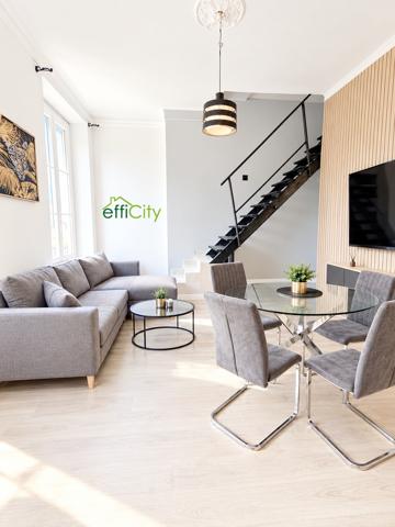 Immeuble
        
        - 300 m² 381 200 € *