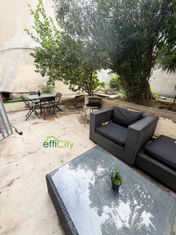 Immeuble
        
        - 300 m² 381 200 € *