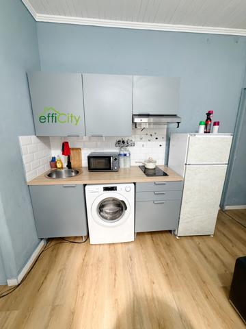 Immeuble
        
        - 300 m² 381 200 € *