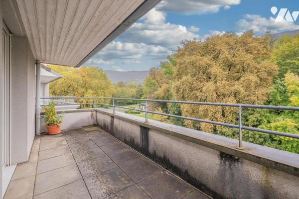 Vente Appartement à Meylan composé de 4p+c, dernier étage avec terrasse panoramique Belledonne