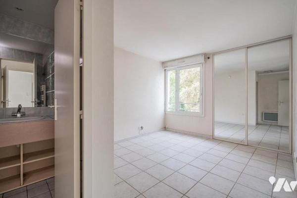 Vente Appartement à Meylan composé de 4p+c, dernier étage avec terrasse panoramique Belledonne