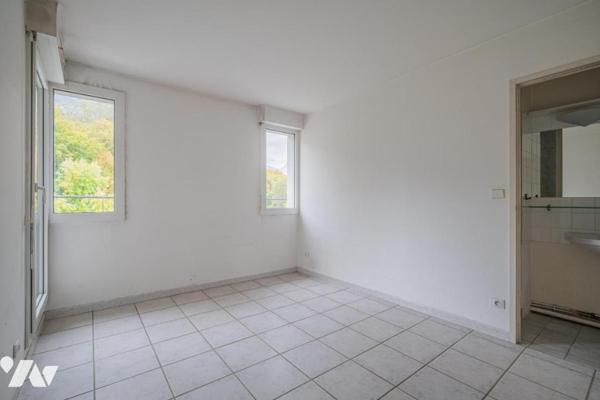 Vente Appartement à Meylan composé de 4p+c, dernier étage avec terrasse panoramique Belledonne