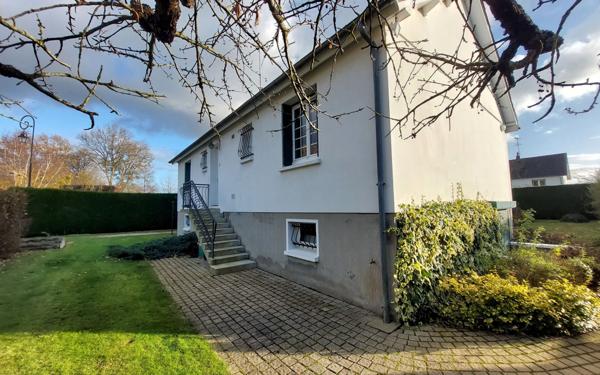 Maison à vendre    7 pièces • 120 m2 Les Baux-Sainte-Croix