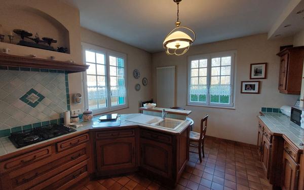 Maison à vendre    7 pièces • 120 m2 Les Baux-Sainte-Croix