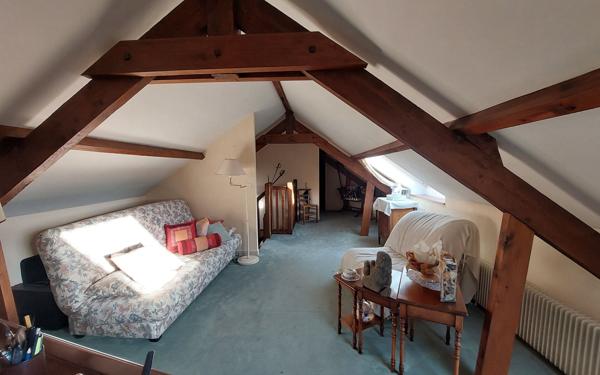 Maison à vendre    7 pièces • 120 m2 Les Baux-Sainte-Croix