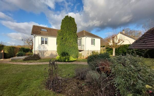 Maison à vendre    7 pièces • 120 m2 Les Baux-Sainte-Croix