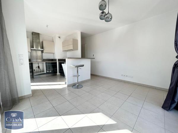 Appartement à louer 2 pièces 40.14m² Ozoir-la-Ferrière (77330)