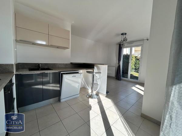 Appartement à louer 2 pièces 40.14m² Ozoir-la-Ferrière (77330)