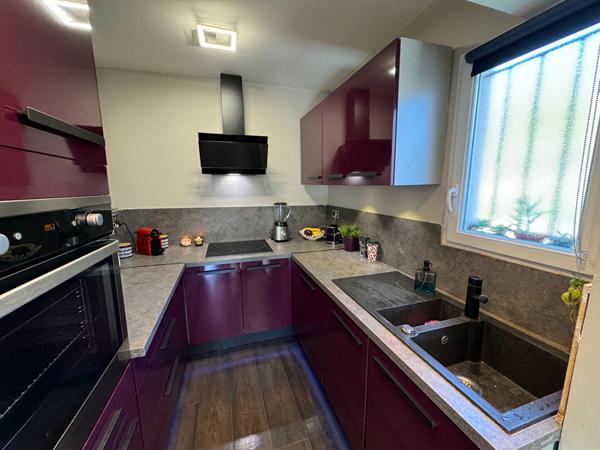 A VENDRE - 3 PIECES - NICE CORNICHE FLEURIE - TERRASSE D'ANGLE 22 m² - DERNIER ÉTAGE - PISCINE & PARC PRIVÉ - PARKING PRIVATIF EN SOUS-SOL